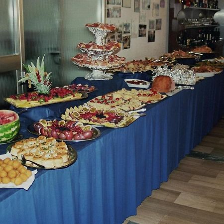 Hotel Darsena Cesenatico Eksteriør bilde