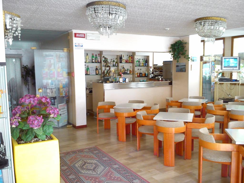 Hotel Darsena Cesenatico Eksteriør bilde