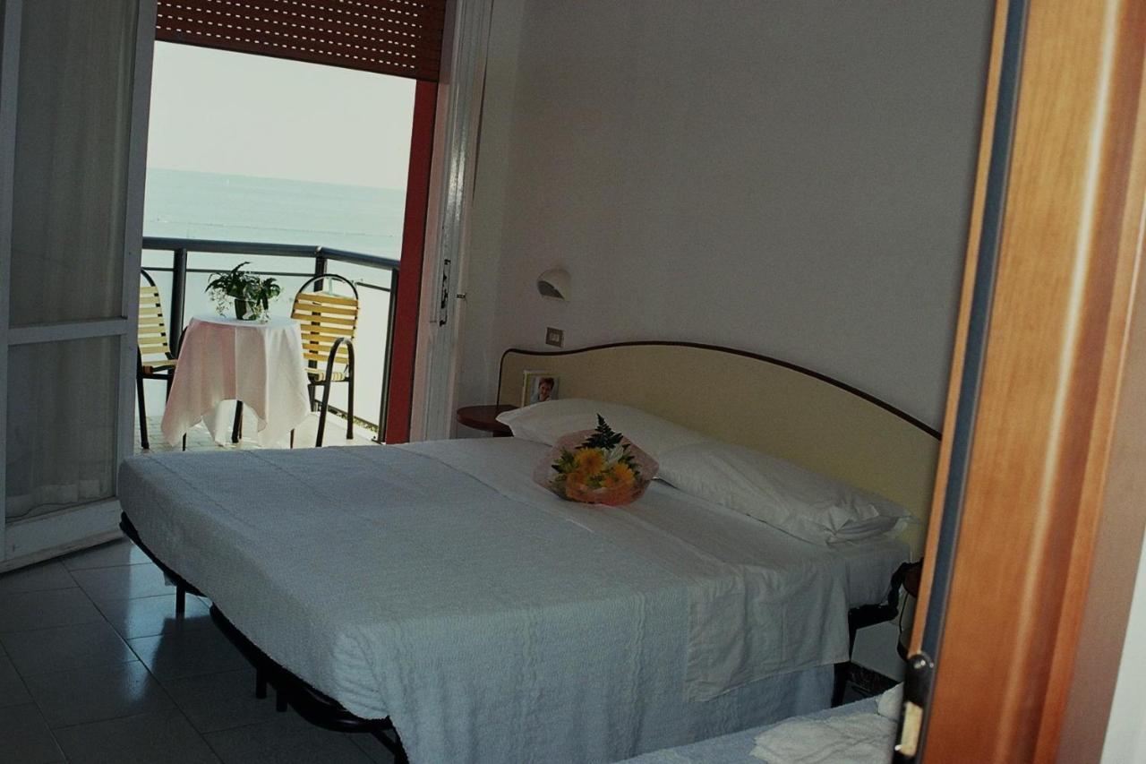 Hotel Darsena Cesenatico Eksteriør bilde