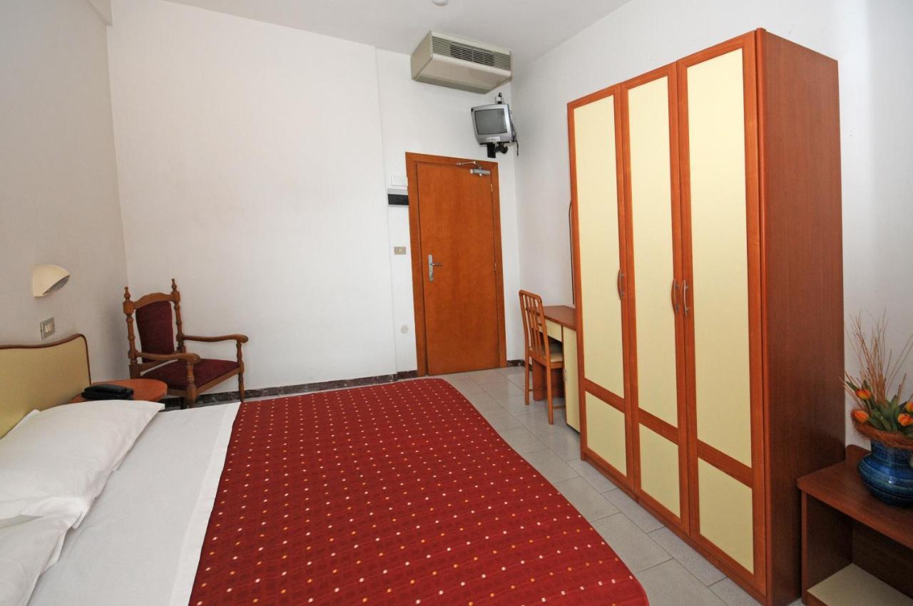 Hotel Darsena Cesenatico Eksteriør bilde